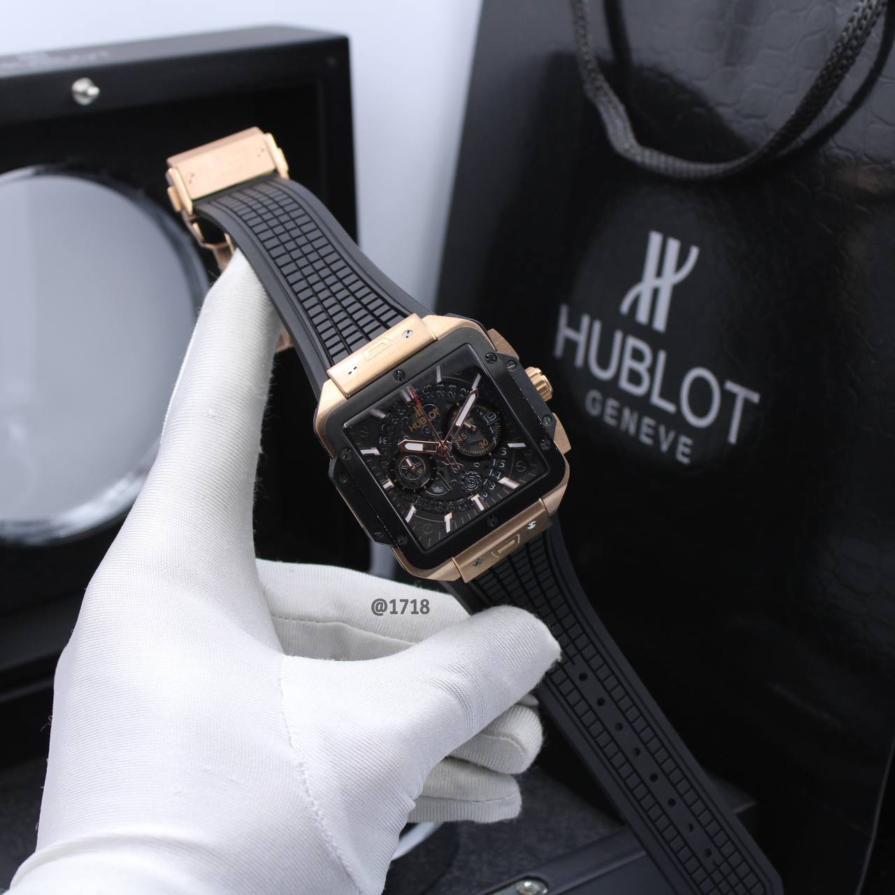 HUBLOT MEN STOPWATCH

280 dhs🪙🖤

Zain58
♥️♥️♥️
