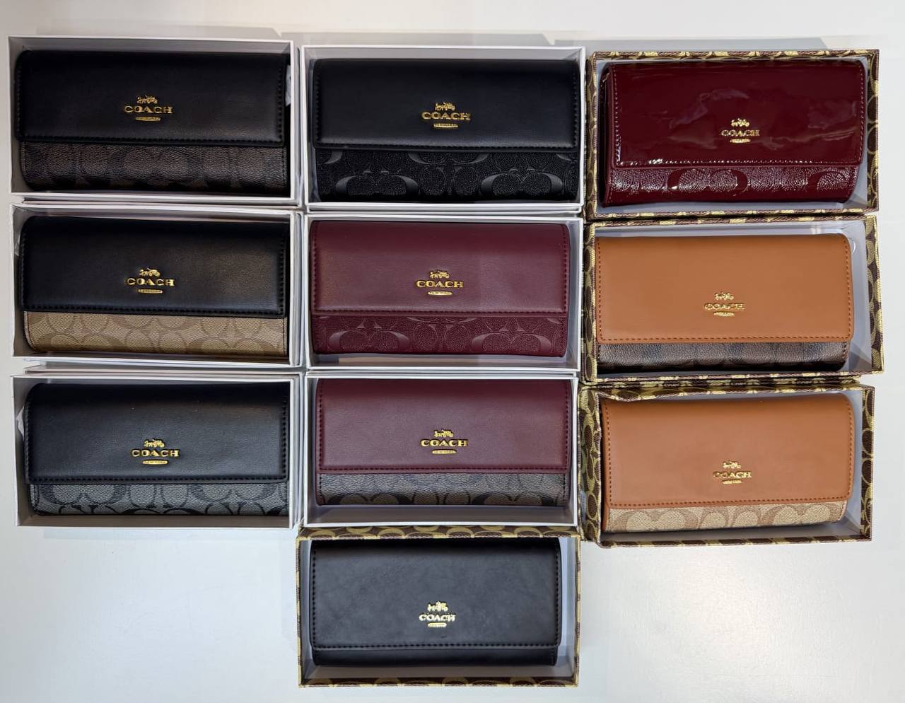 Bags
85 dhs✅
with box
size 19×3×10cm

Zain42
♥️♥️♥️