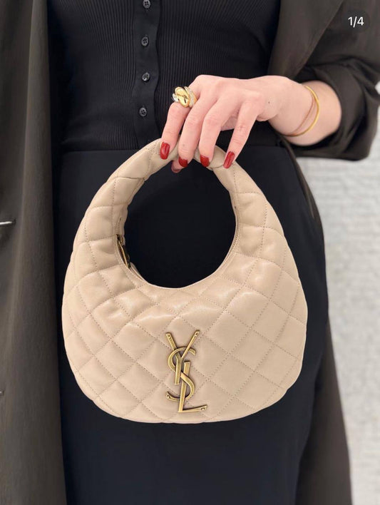 💝 YSL Icarino
1️⃣ First quality +🎁
Size : 25 * 17 cm
90 dhs🗽

with box 🎁

Zain115
♥️♥️♥️