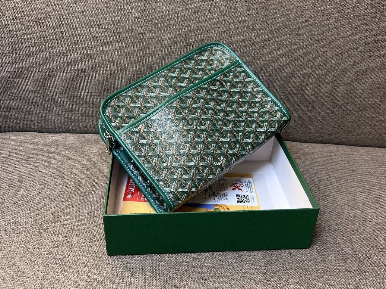 Goyard
70 dhs✅
with box
🎁🎁🎁

25cm

Zain26
♥️♥️♥️