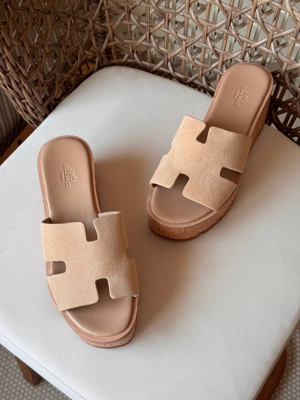 HERMES 
✨ Collection
👠 36–41
💎 Premium Quality
🔥 Super Master
450 dhs🇦🇪🇦🇪

Zain198
♥️♥️♥️