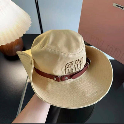 MIU MIU

 NEW HATS

230 dhs🇦🇪🇦🇪

Zain328
♥️♥️♥️