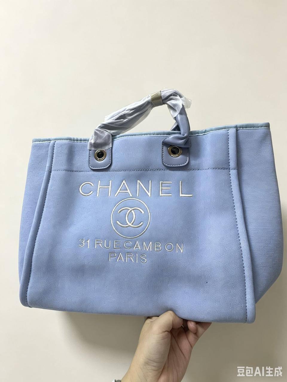 🏖Chanel canvas bag
1️⃣ First quality
Size : 47* 32 cm

85 dhs🇦🇪🇦🇪

Zain115
♥️♥️♥️