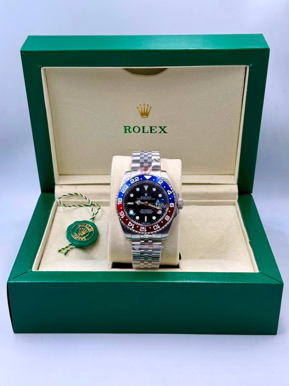 Rolex Men Master quality
*Automatic*
240 dhs✅

Zain08
♥️♥️♥️