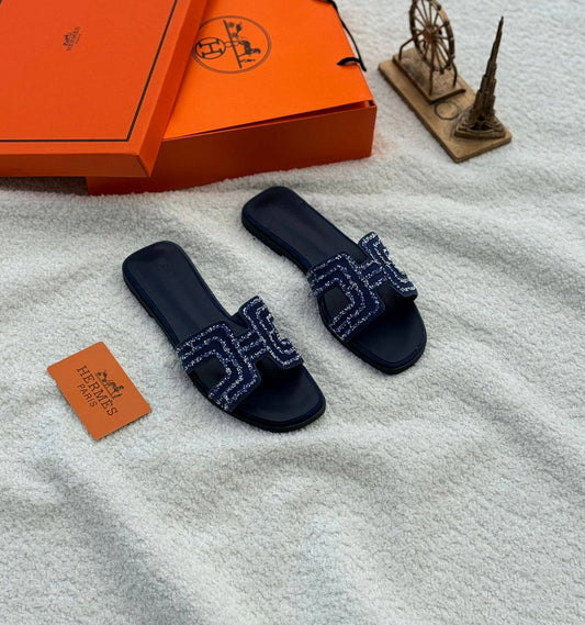 New. Herems

  Size  .  36.  to 41

100 dhs🌺

Zain80
♥️♥️♥️