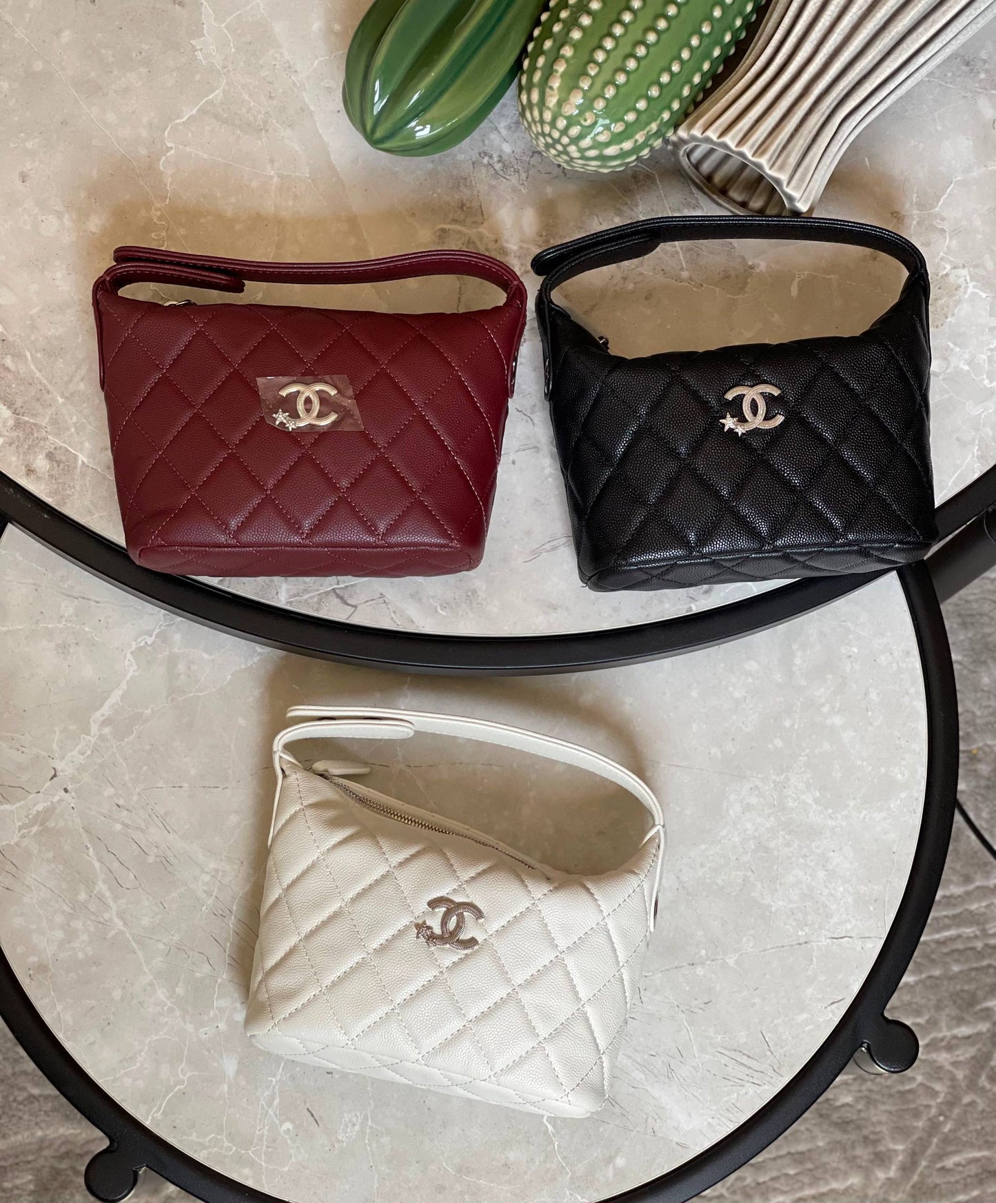 CHANEL
Available original box 📦 
With full packing 🎀🎀
Super high quality 💥💥
For Price 👇 WhatsApp✅
0568585901 
0507557372
0552275751 Owner Zain 👌

Zain283
♥️♥️♥️