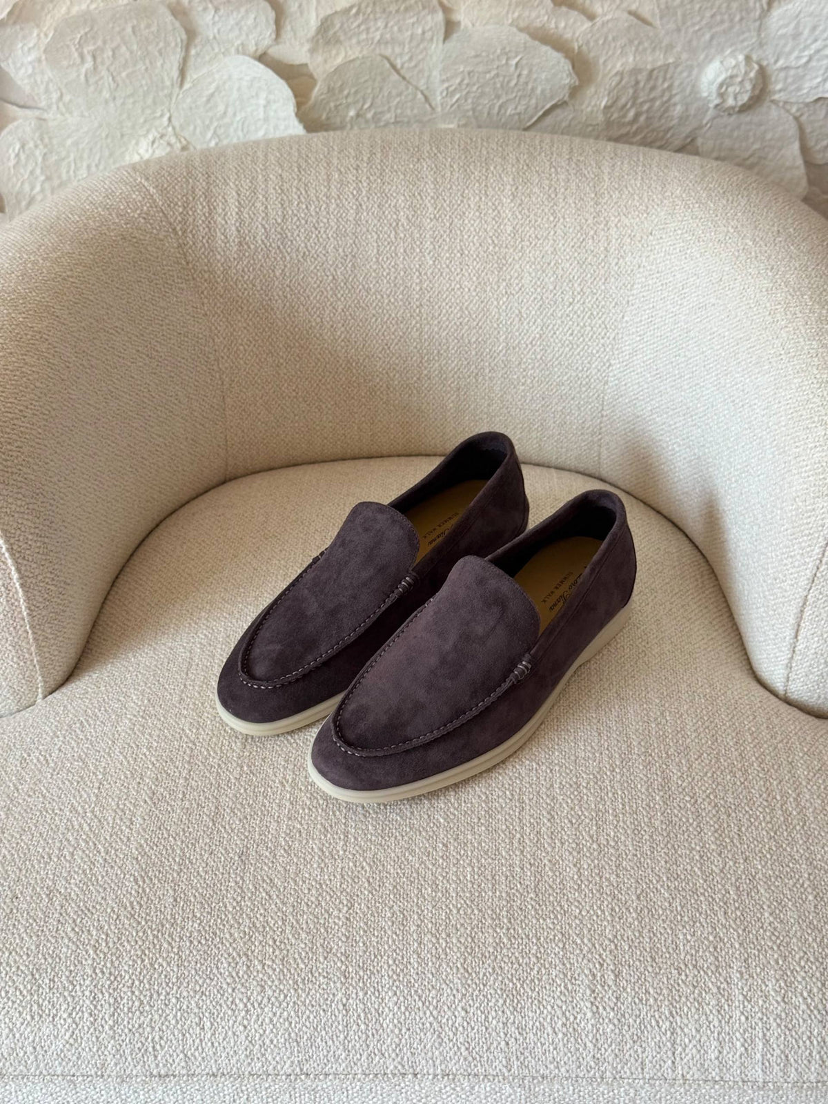 LORO SUMMER 

WALK AAA quality

SIZE: 40 to 47 

430 dhs🇦🇪🇦🇪🇦🇪
Zain185
♥️♥️♥️