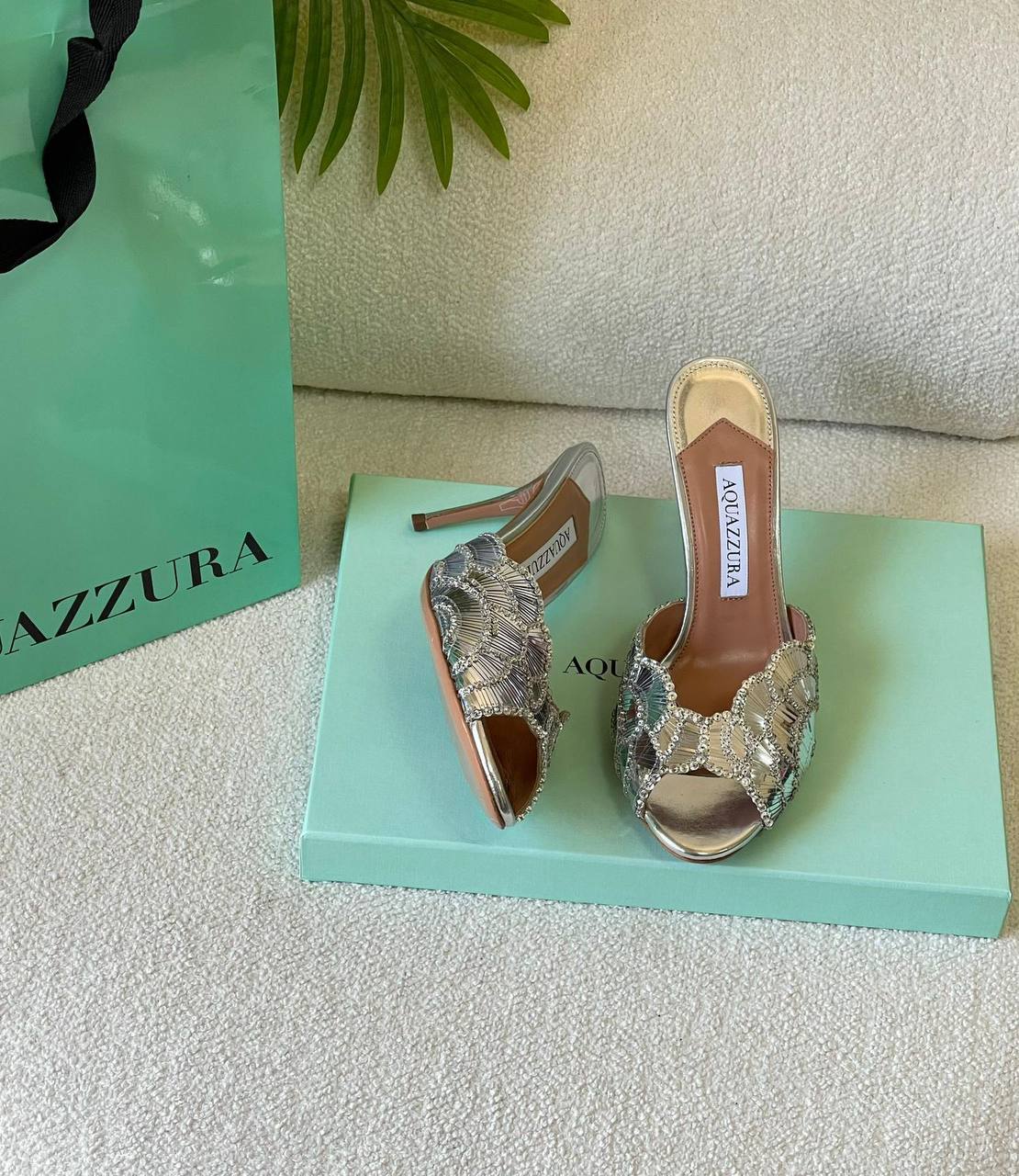 AQUAZZURA
SuperMaster Quality 💯
Size: 36-41💥
600 dhs🪙🖤

Zain171
♥️♥️♥️