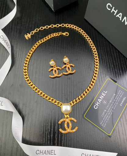 Set Master Quality
120 dhs🪙🖤 

with Box And Paper Bag
🎁🎁🎁

Zain89
♥️♥️♥️