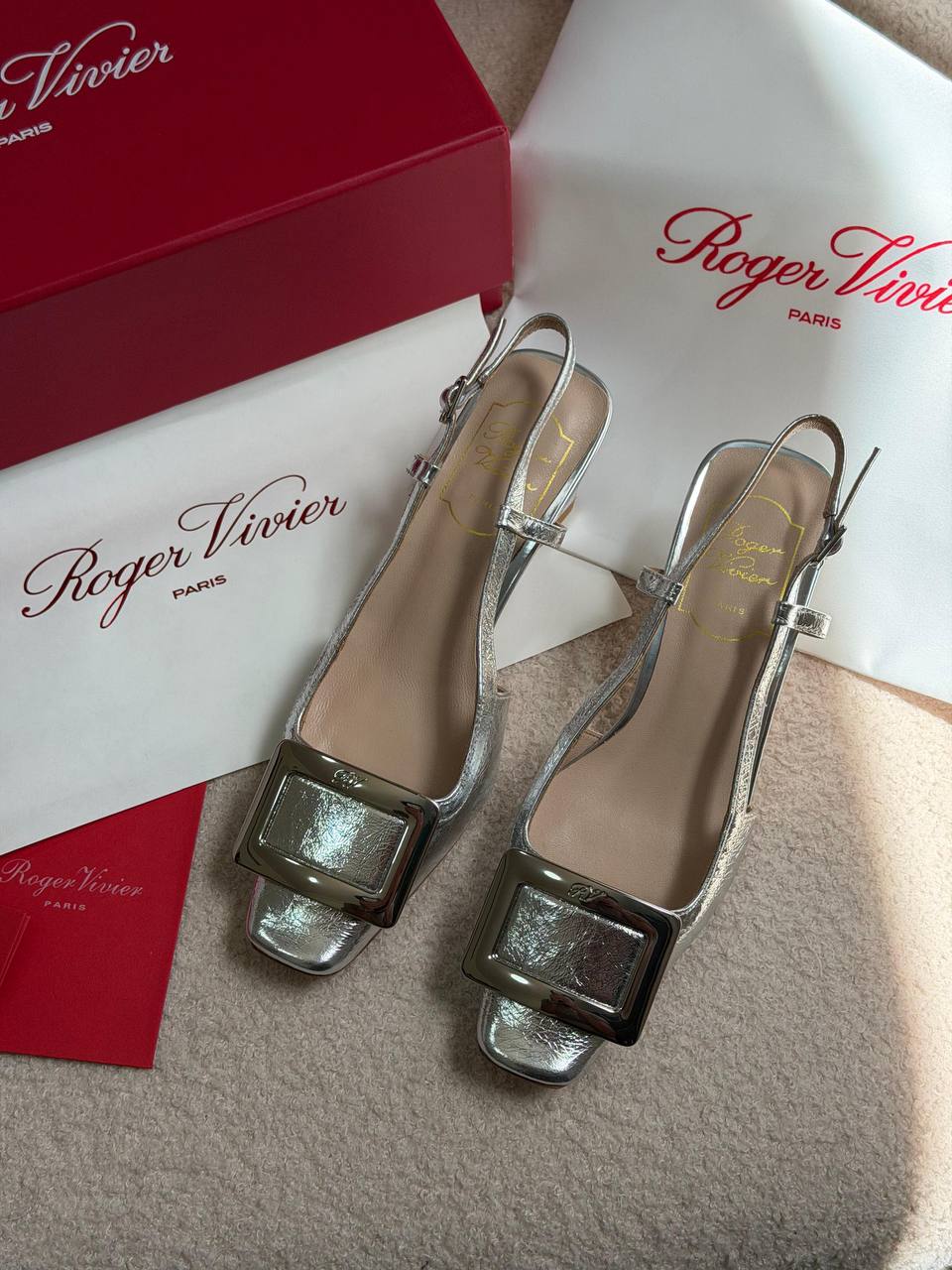 Roger Vivier
𝐑𝐎𝐆𝐄𝐑 𝐕𝐈𝐕𝐈𝐄𝐑
𝐕𝐈𝐏 𝐐𝐔𝐀𝐋𝐈𝐓𝐘
𝐒𝐈𝐙𝐄 {35 𝐭𝐨 42} 
470 dhs✅

Zain81
♥️♥️♥️