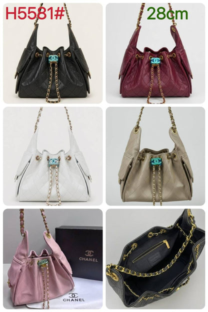 Chanel

with box
🎁🎁🎁

high quality
120 dhs✅
28CM

Zain50
♥️♥️♥️