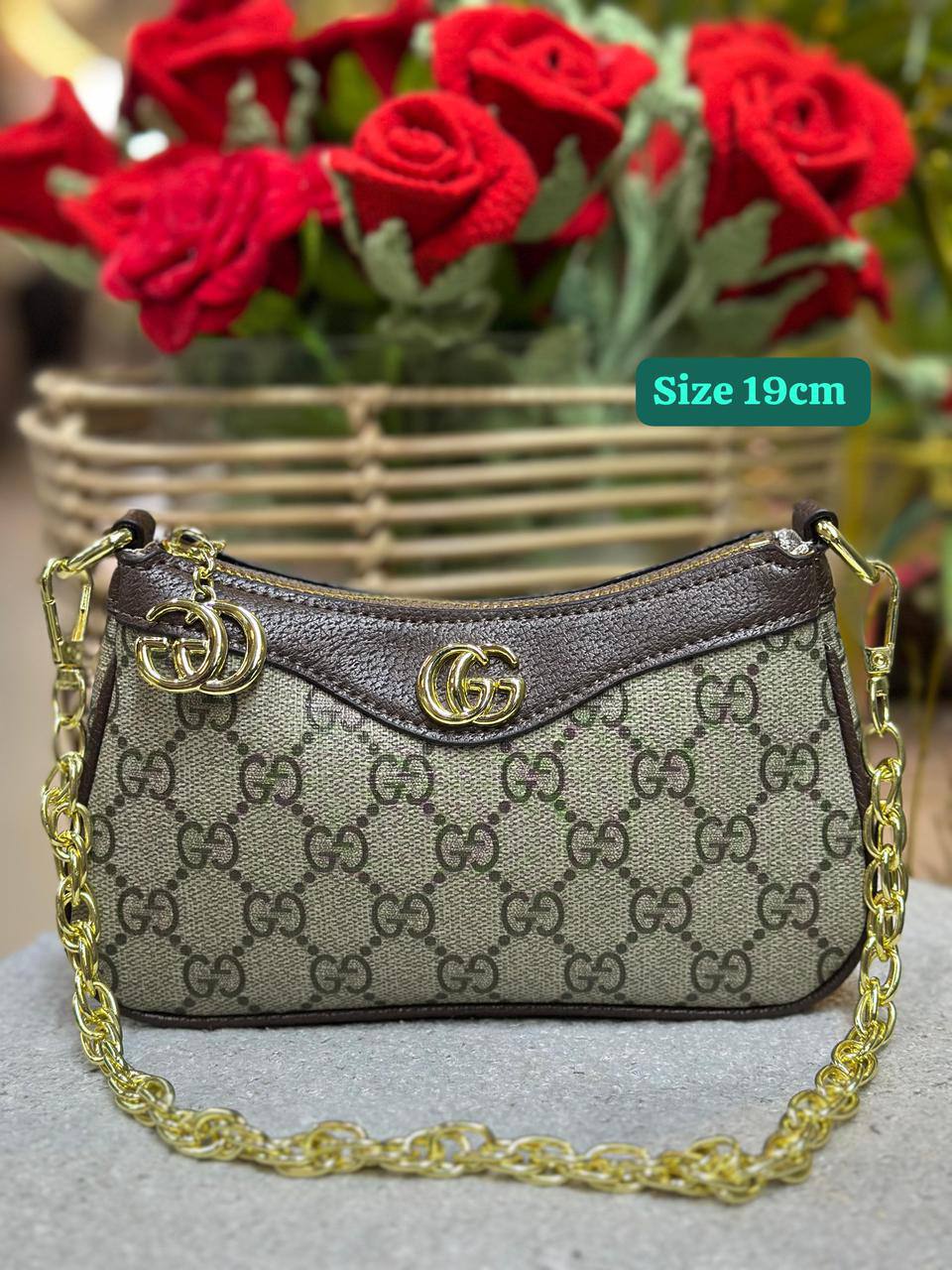 Gucci
Best quality
With box’s
🎁🎁🎁

90 dhs🌺
size 19cm

Zain158
♥️♥️♥️