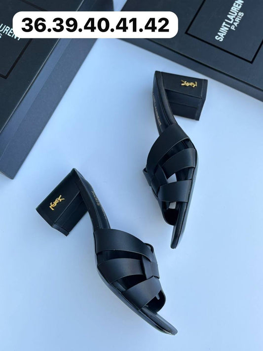 YSL
110 dhs🇦🇪
Size 36-42

Zain55
♥️♥️♥️