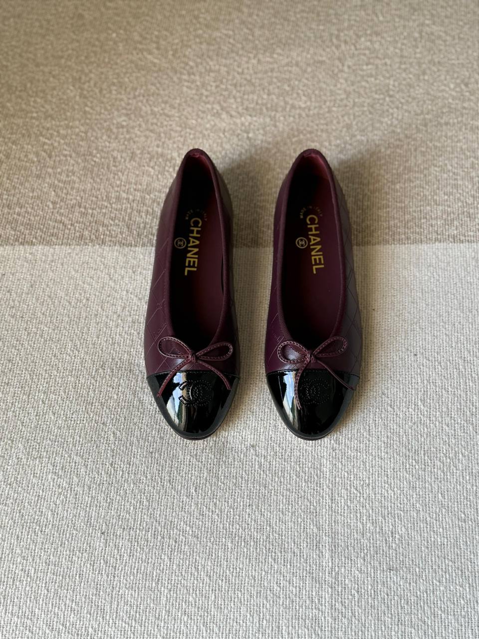 Chanel
Master Quality
Size 36 to 41
400 dhs✅

Zain288
♥️♥️♥️