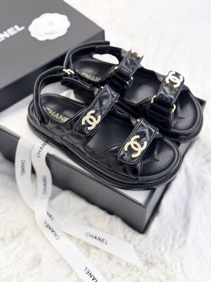 😍  CHANEL 😍
💎 _VIP QUALITY +A*_ 💎
Size 37 To 41
530 dhs✅

Zain292
♥️♥️♥️
