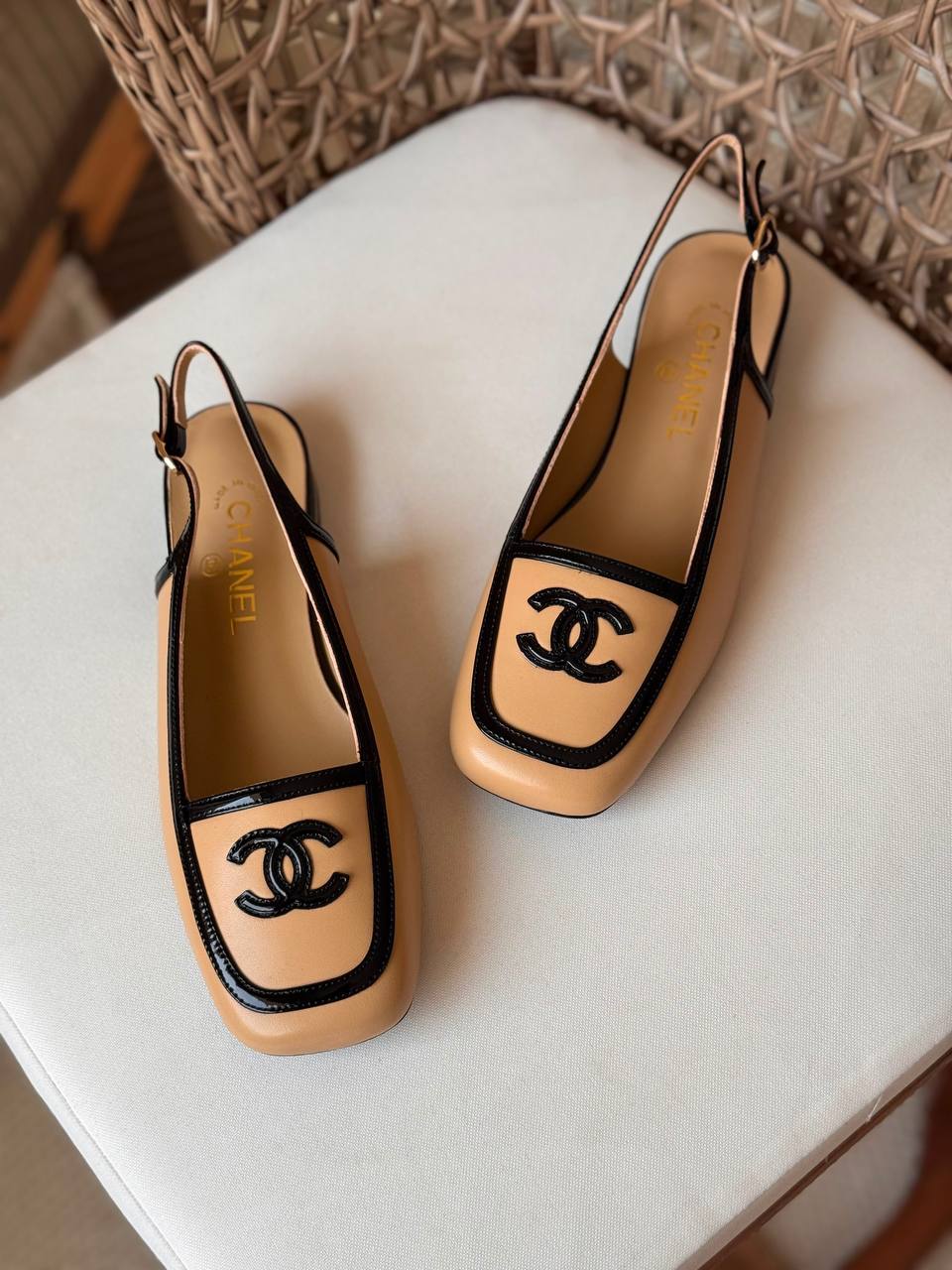 CHANEL
✨ Collection
👠 36–41
💎 Premium Quality
🔥 Super Master
450 dhs🇦🇪🇦🇪

Zain198
♥️♥️♥️
