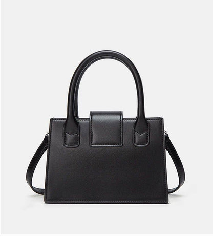 ARMANI 

COPY ONE 
NEW CAME  

WITH BOX 
🎁🎁🎁

135 dhs❤️

Zain39
♥️♥️♥️