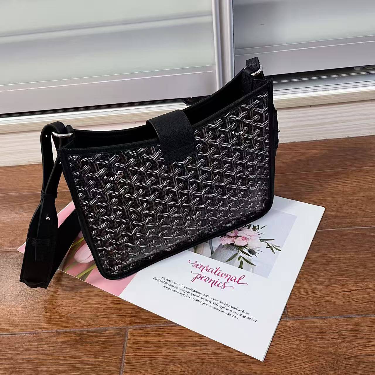 Goyard
Master🌺🌺
260 dhs✅

Zain141
♥️♥️♥️