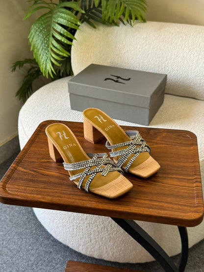 GINA 
SuperMaster Quality 💯
450 dhs❣️
Size: 36-41💥

Zain171
♥️♥️♥️