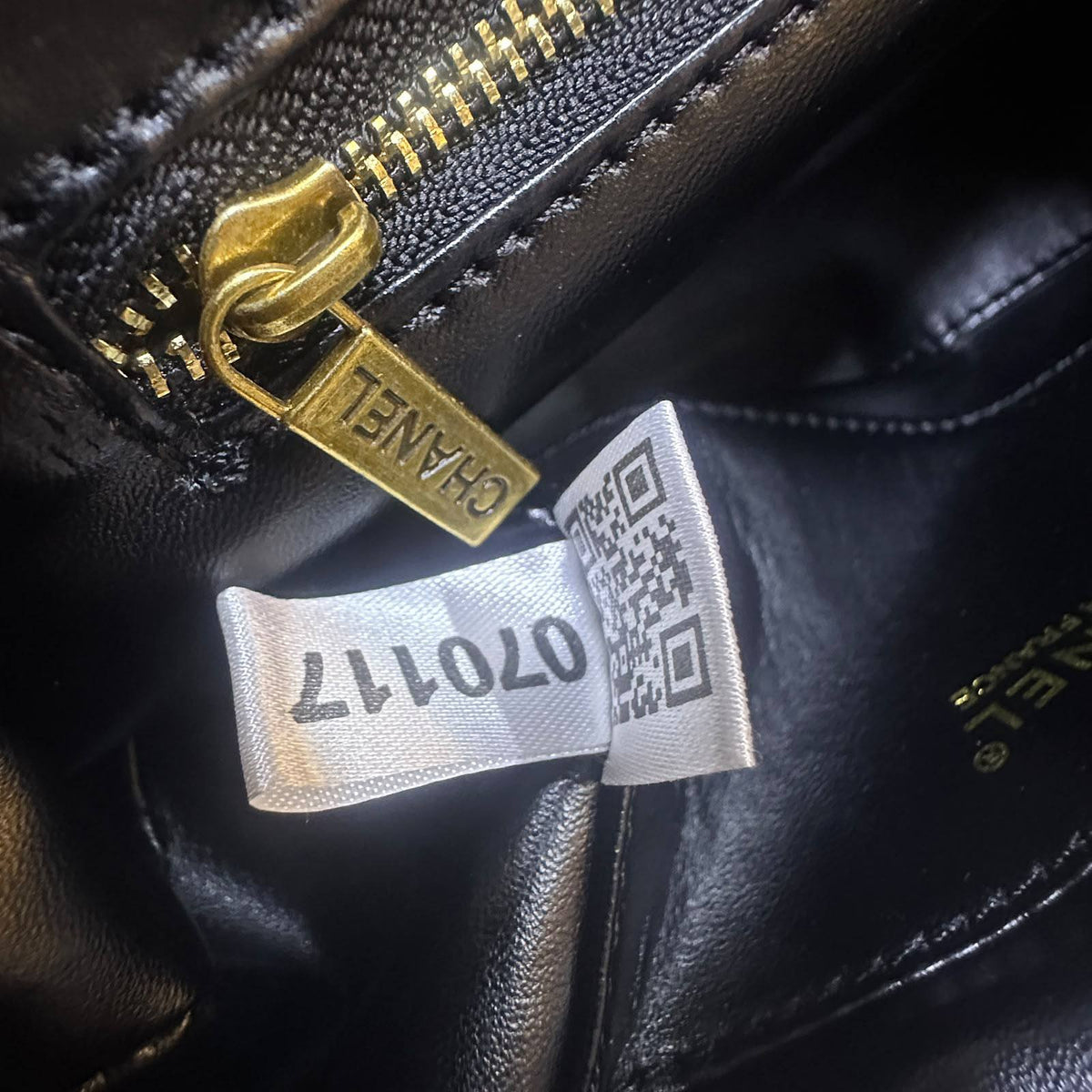 CHANEL

 NEW CAME 

GOOD QUALITY 

WITH BOX 

100 dhs🇦🇪🇦🇪

Zain295
Zain39
♥️♥️♥️