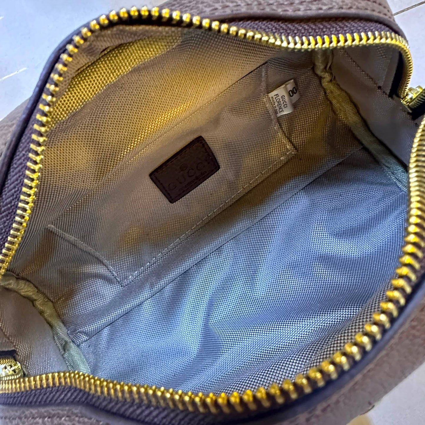 GUCCI 
GOOD QUALITY 
MEDUIM SIZE  
120 dhs✅

Zain295
♥️♥️♥️