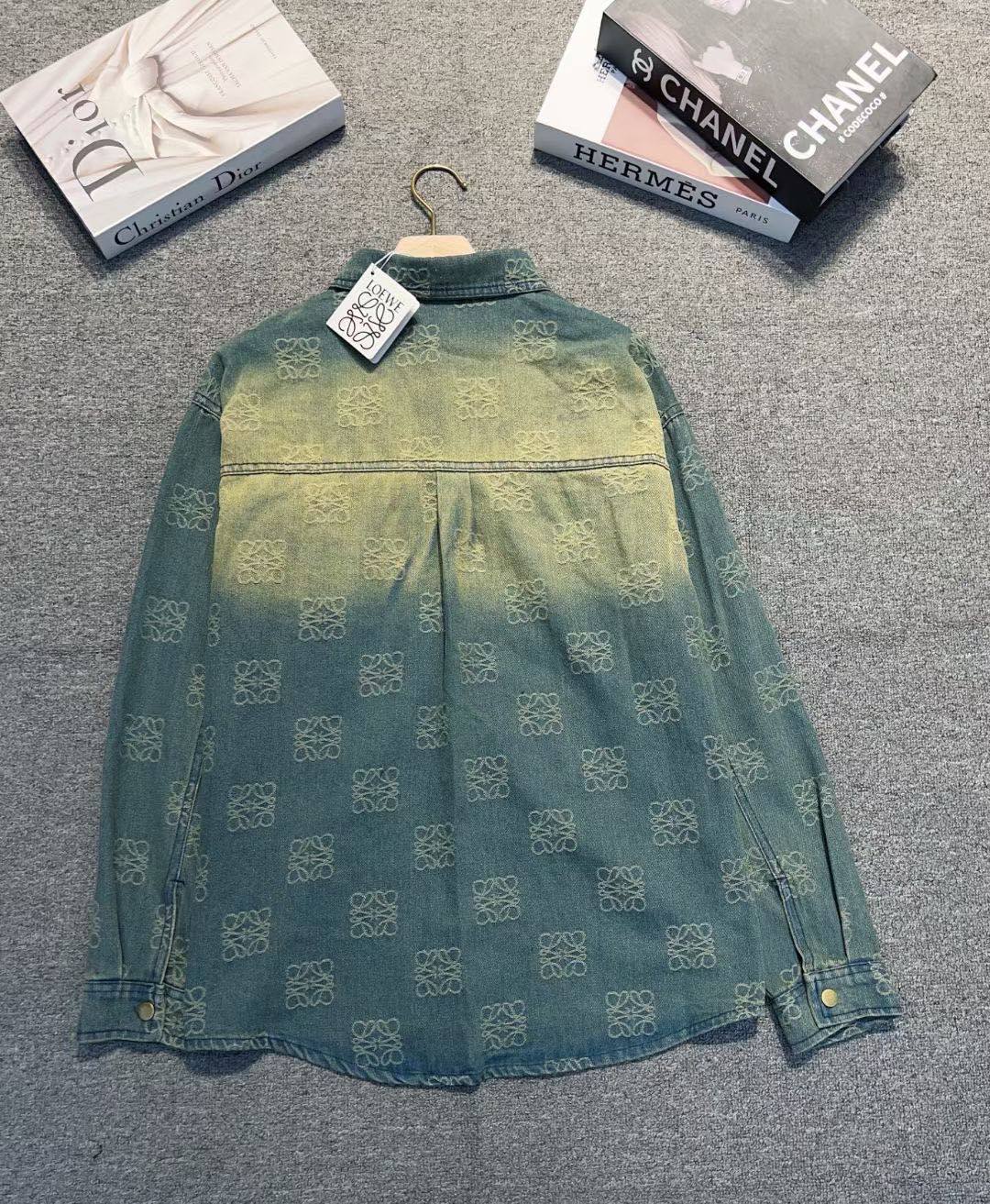 *New collections master                                             
good pualiit 💕🧚‍♀️🧚‍♀️🧚‍♀️
*AVAILABLE
140 dhs✅
size：S M L xl

Zain231
♥️♥️♥️