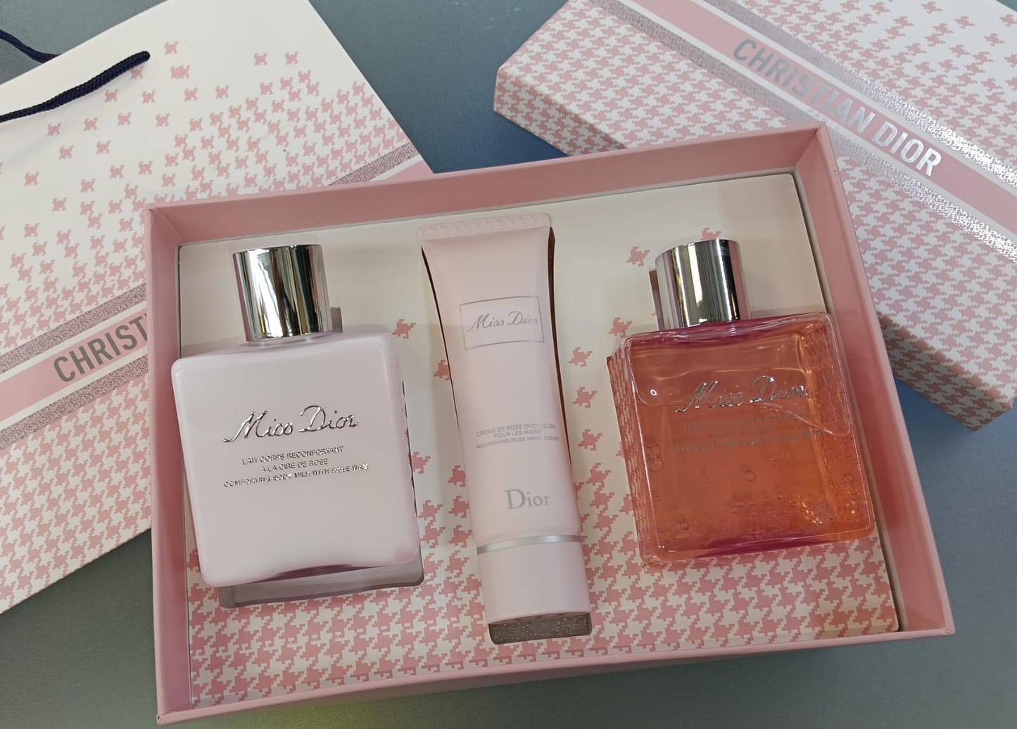 MISS DIOR SET
95 dhs🇦🇪

Zain01
💓💓💓