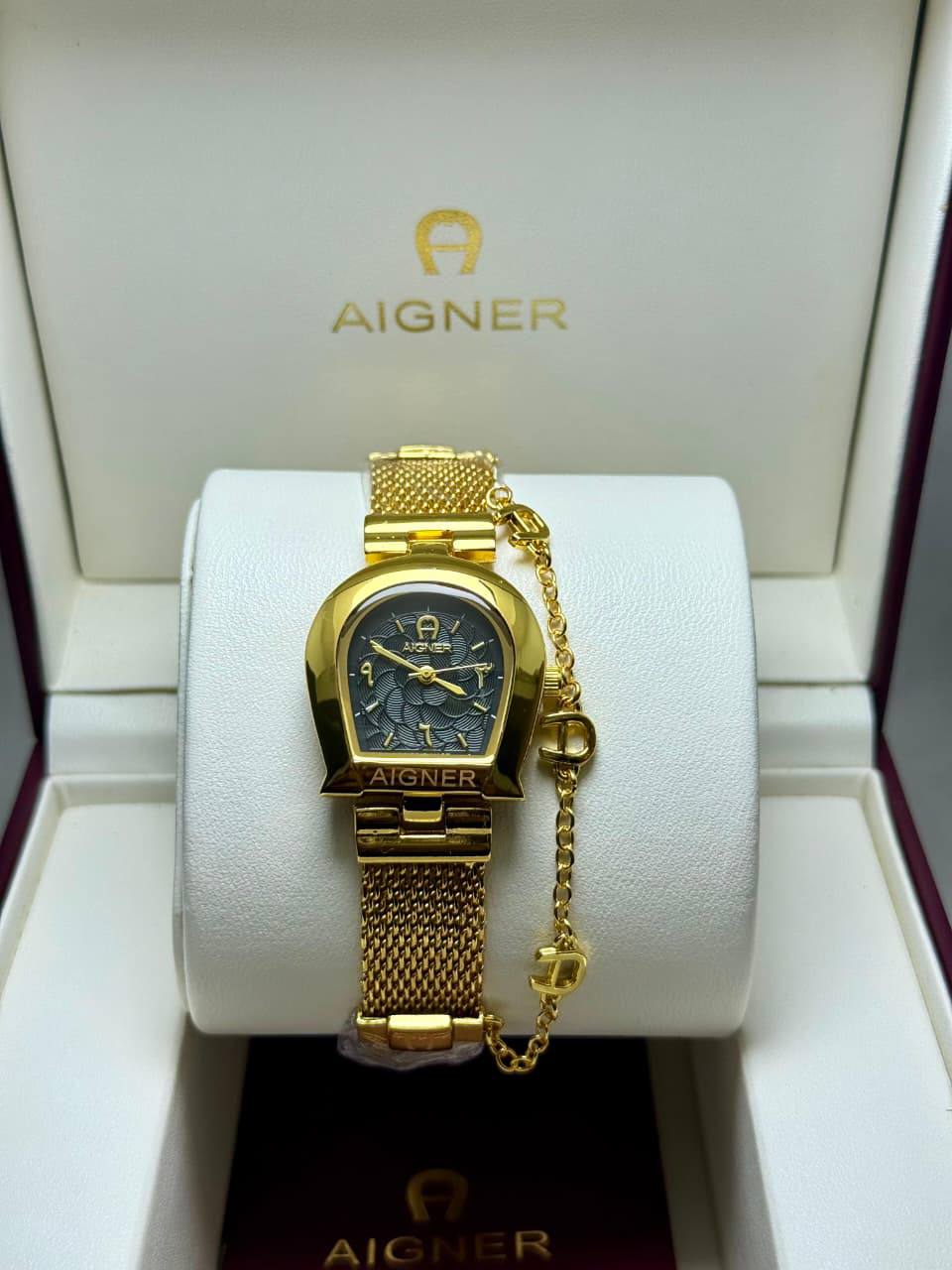 Aigner Ladies

80 dhs🇦🇪🇦🇪

Zain29
♥️♥️♥️