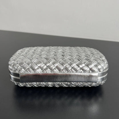 Bottega Veneta
Model:Knot Intrecciato Metal Clutch
Color:Silver / Gold
Material:Woven metal strands
Design:Signature Intrecciato woven pattern
Closure:Top Knot clasp
Size:19cm
Quality:super master🧶

For Price 👇 WhatsApp✅
0568585901 
0507557372
055227575