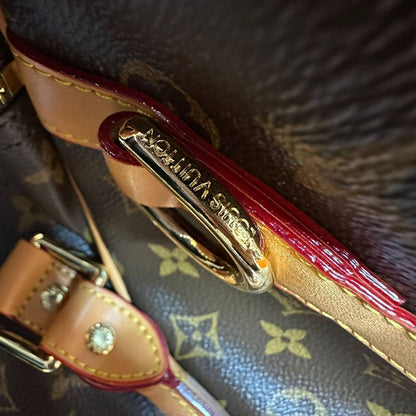 LV

TRAVELLING BAG 

COPY ONE 
 50CM 
150 dhs✅

Zain39
♥️♥️♥️