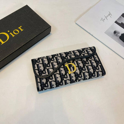 Dior 

45 dhs🪙💕

with box
🎁🎁🎁

Zain44
♥️♥️♥️