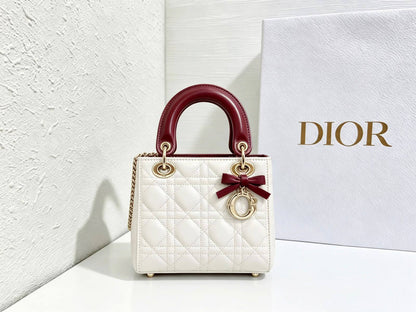 DIOR 

NEW CAME 

HIGH QUALITY 
WITH BOX 

125 dhs🇦🇪🇦🇪

Zain39
♥️♥️♥️