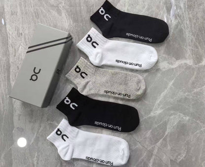 Socks
With box 
45 dhs✅
Inside box…5pc

Zain93
♥️♥️♥️