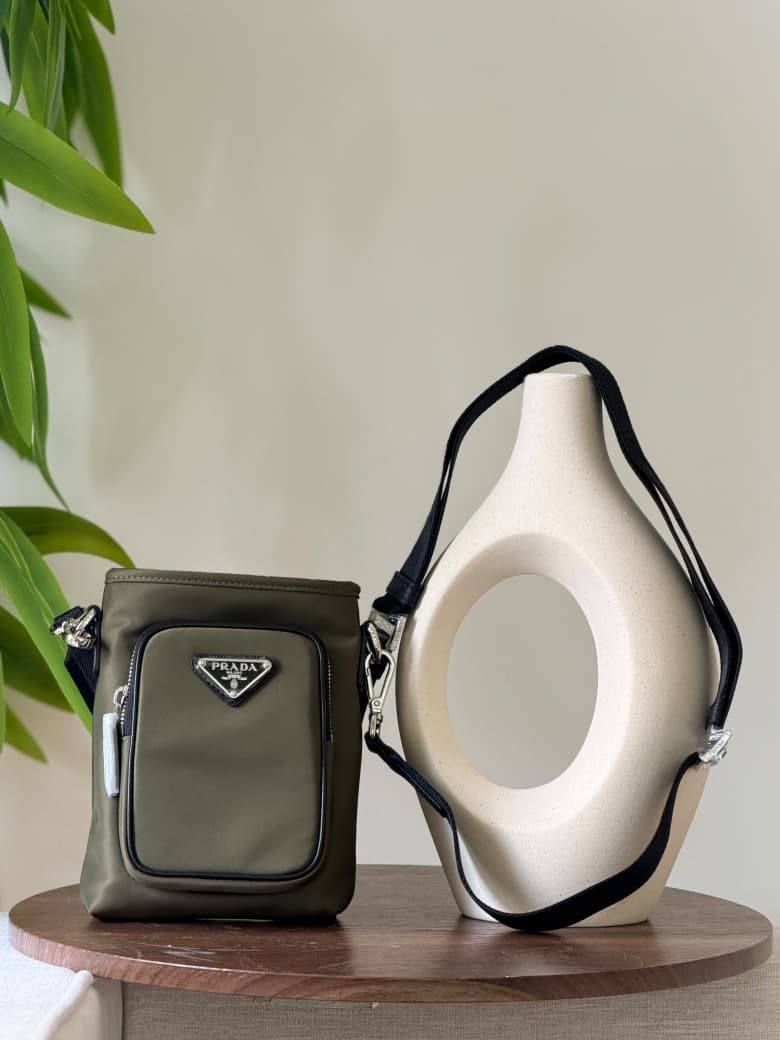 NEW COLLECTION
BRAND- PRADA 
SUPER MASTER QUALITY 
BOX WITH PAPER BAG

For Price 👇 WhatsApp✅
0568585901 
0507557372
0552275751 Owner Zain 👌

Zain267
♥️♥️♥️