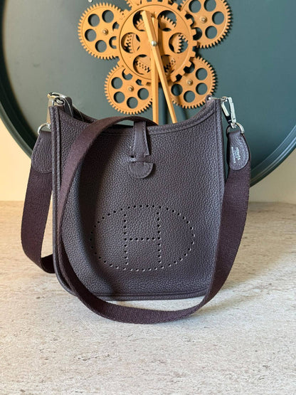 HERMES 💫

Super Master Quality ⚡️

Original Packing 🎁

Size 16CM📏

For Price 👇 WhatsApp✅
0568585901 
0507557372
0552275751 Owner Zain 👌

Zain321
♥️♥️♥️