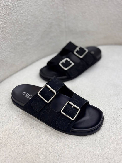 Gucci
120 dhs💓
Size 40-45

Zain55
♥️♥️♥️