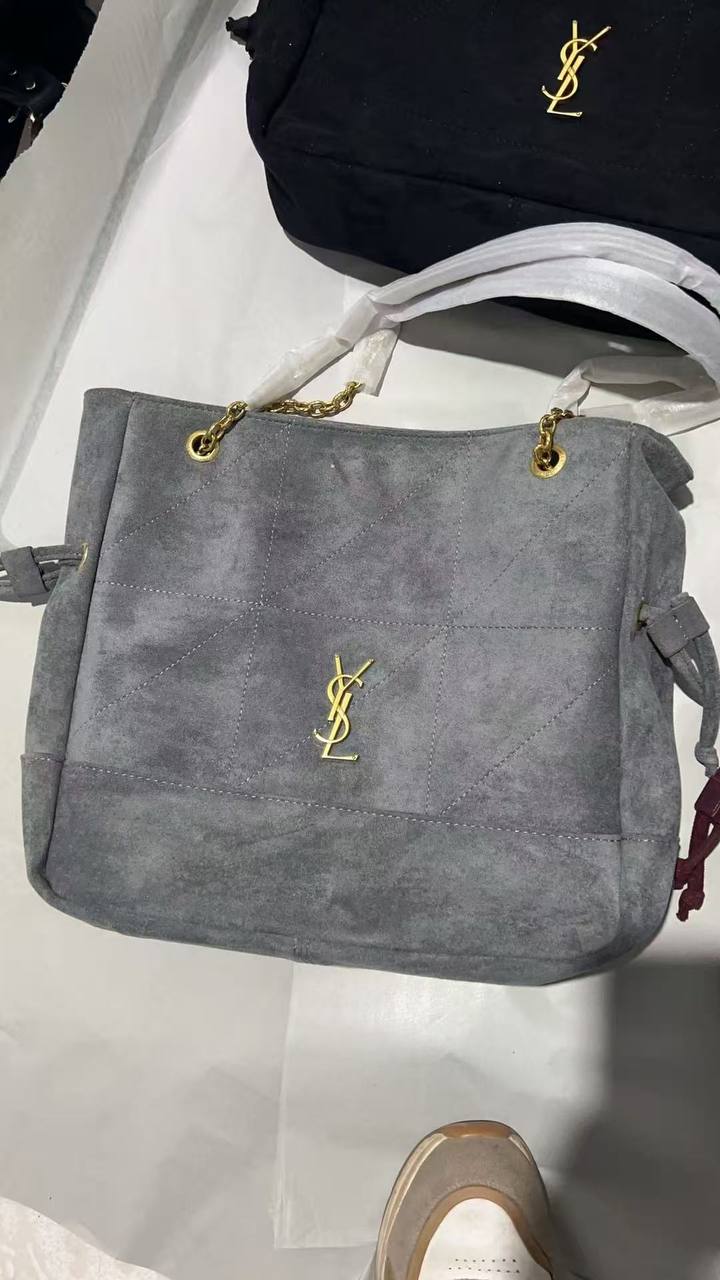 YSL 
good quality 
120 dhs✅

Zain278
♥️♥️♥️