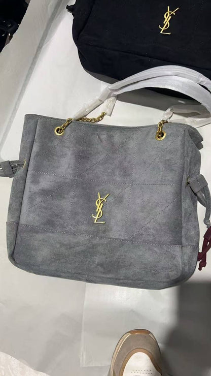 YSL 
good quality 
120 dhs✅

Zain278
♥️♥️♥️