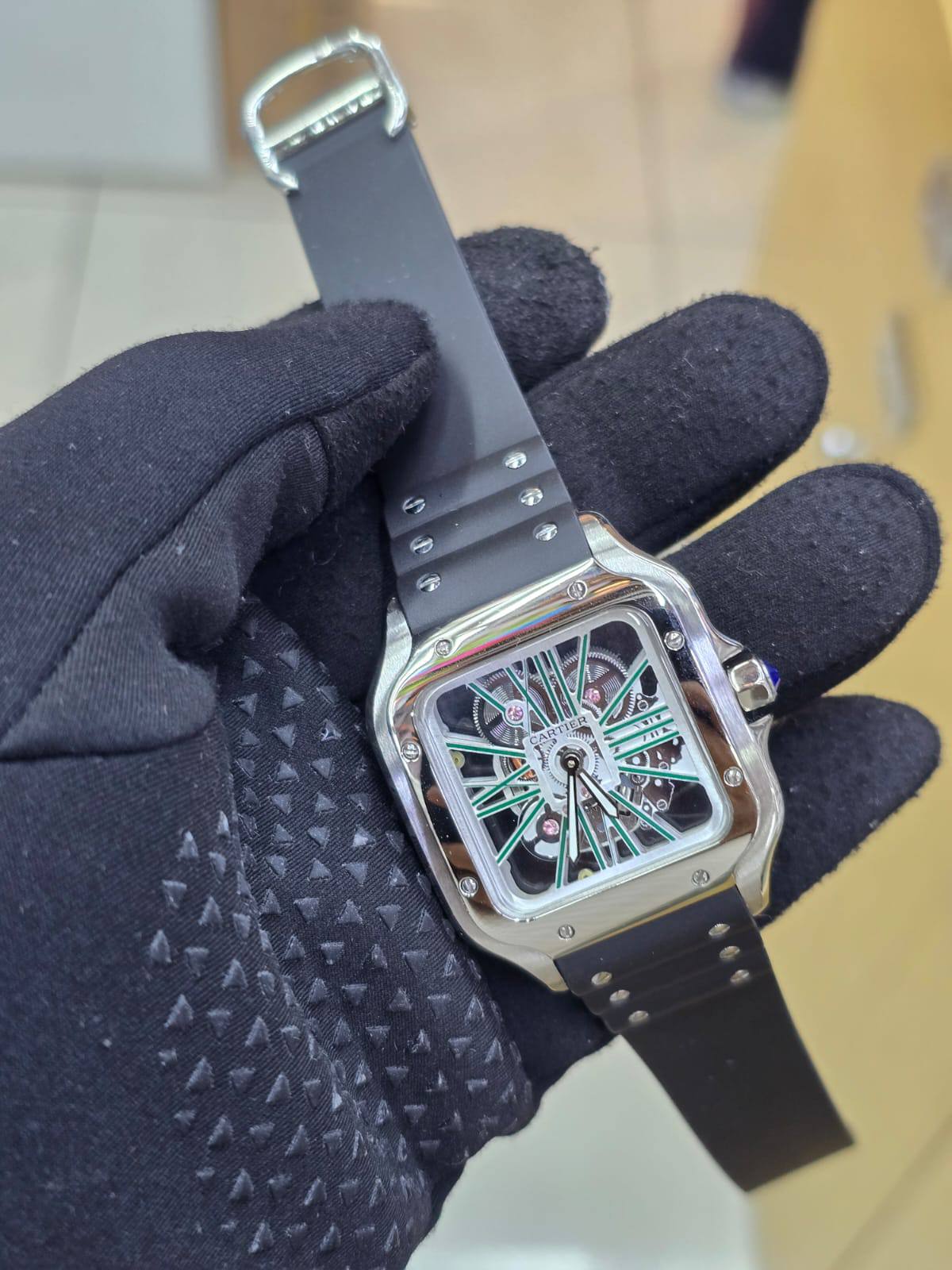 Cartier 
good quality 
250 dhs🇦🇪🇦🇪

Zain29
♥️♥️♥️