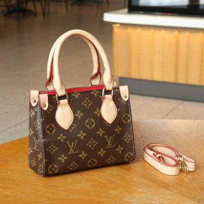 LV

Best quality 

with box
105 dhs🇦🇪🇦🇪

size 18CM

Zain290
♥️♥️♥️