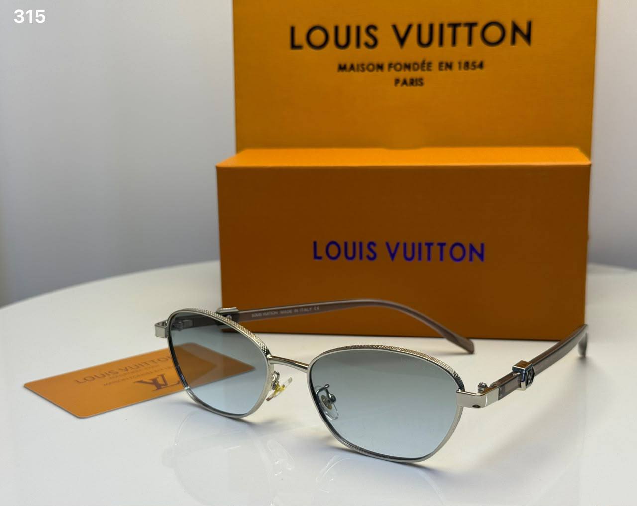 LV
Sunglasses
65 dhs🇦🇪🇦🇪

Zain182
♥️♥️♥️