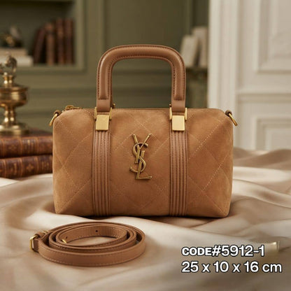 YSL  - Yves Saint Laurant
ᴛᴏᴘ ʜᴀɴᴅʟᴇ sᴘᴇᴇᴅʏ
sᴜᴇᴅᴇ & ʟᴇᴀᴛʜᴇʀ ᴍᴀᴛᴇʀɪᴀʟ
ɢᴏʟᴅ ʜᴀʀᴅᴡᴀʀᴇ
ᴡɪᴛʜ ʟᴏɴɢ ʙᴇʟᴛ sᴛʀᴀᴘ
sɪᴢᴇ: 25 cm

85 dhs🇦🇪🇦🇪

Zain31
♥️♥️♥️