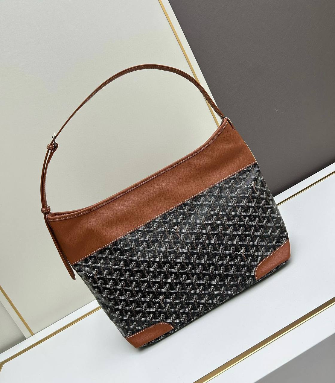GOYARD 

COPY ONE 

NEW CAME 

170 DHS🇦🇪🇦🇪🇦🇪

Zain295
♥️♥️♥️