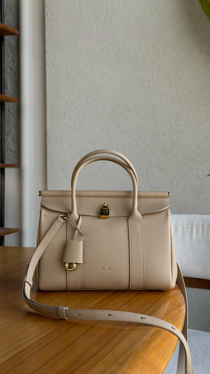 New collection ⚜️
LORO PIANA 🤎
VIP quality 💎
Loom bag L25 ✨
Size : 25 cm
For Price 👇 WhatsApp✅
0568585901 
0507557372
0552275751 Owner Zain 👌

Zain336
♥️♥️♥️