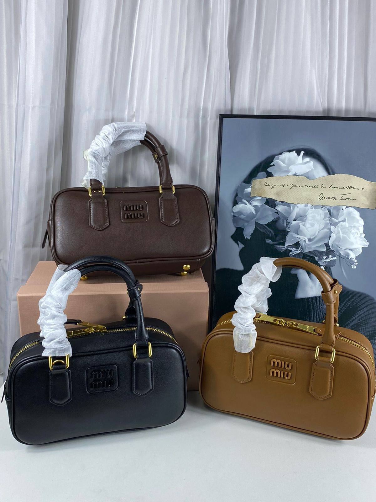 Miu Miu
Master
22cm💕 
280 dhs🌺
with Box 🗃️

Zain228
♥️♥️♥️