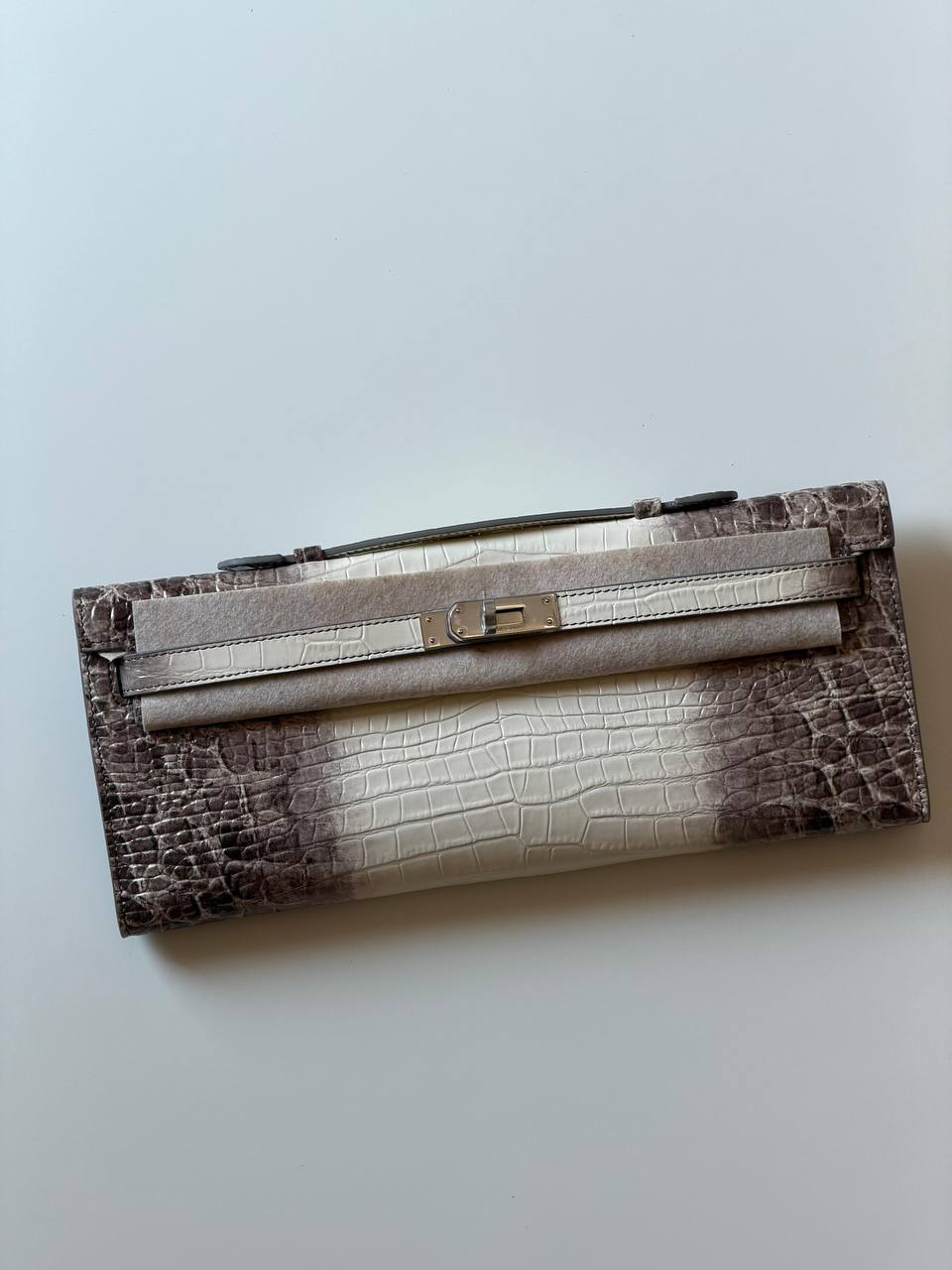 Hermes
kelly cut 30cm💕master quality😍with box❤️
570 dhs✅

Zain52
♥️♥️♥️