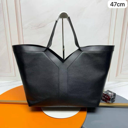 💞 YSL Tote 2 in 1
1⃣️ First quality
Size: 47 * 18 * 30 cm
110 dhs❣️

Zain115
♥️♥️♥️