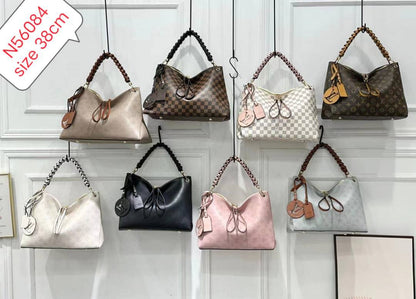 LV
115 dhs🌺 
high quality  

38cm

Zain26
♥️♥️♥️