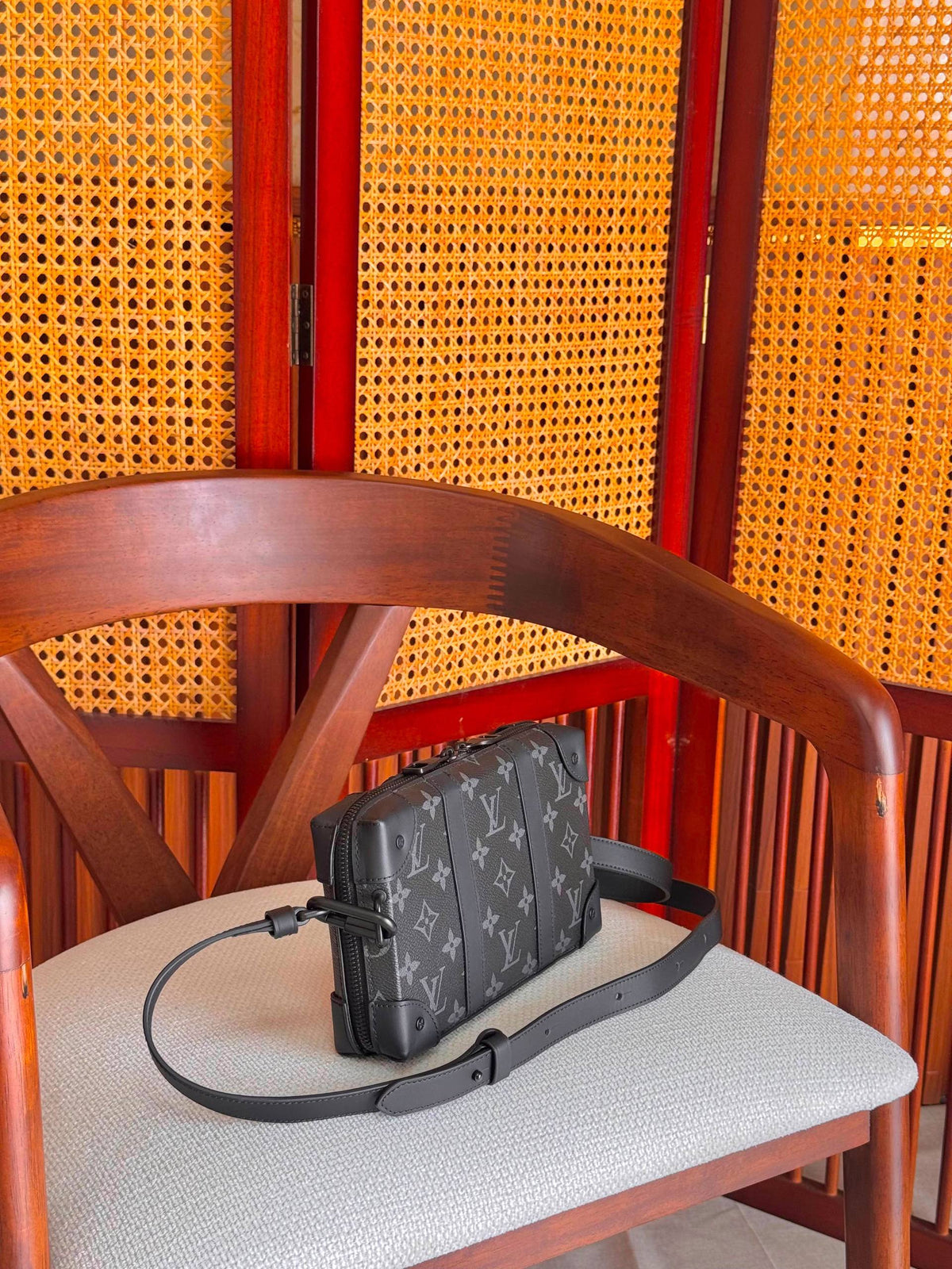 LV
CROSS BODY
850 dhs🇦🇪🇦🇪
Available Again

Zain284
♥️♥️🇦🇪