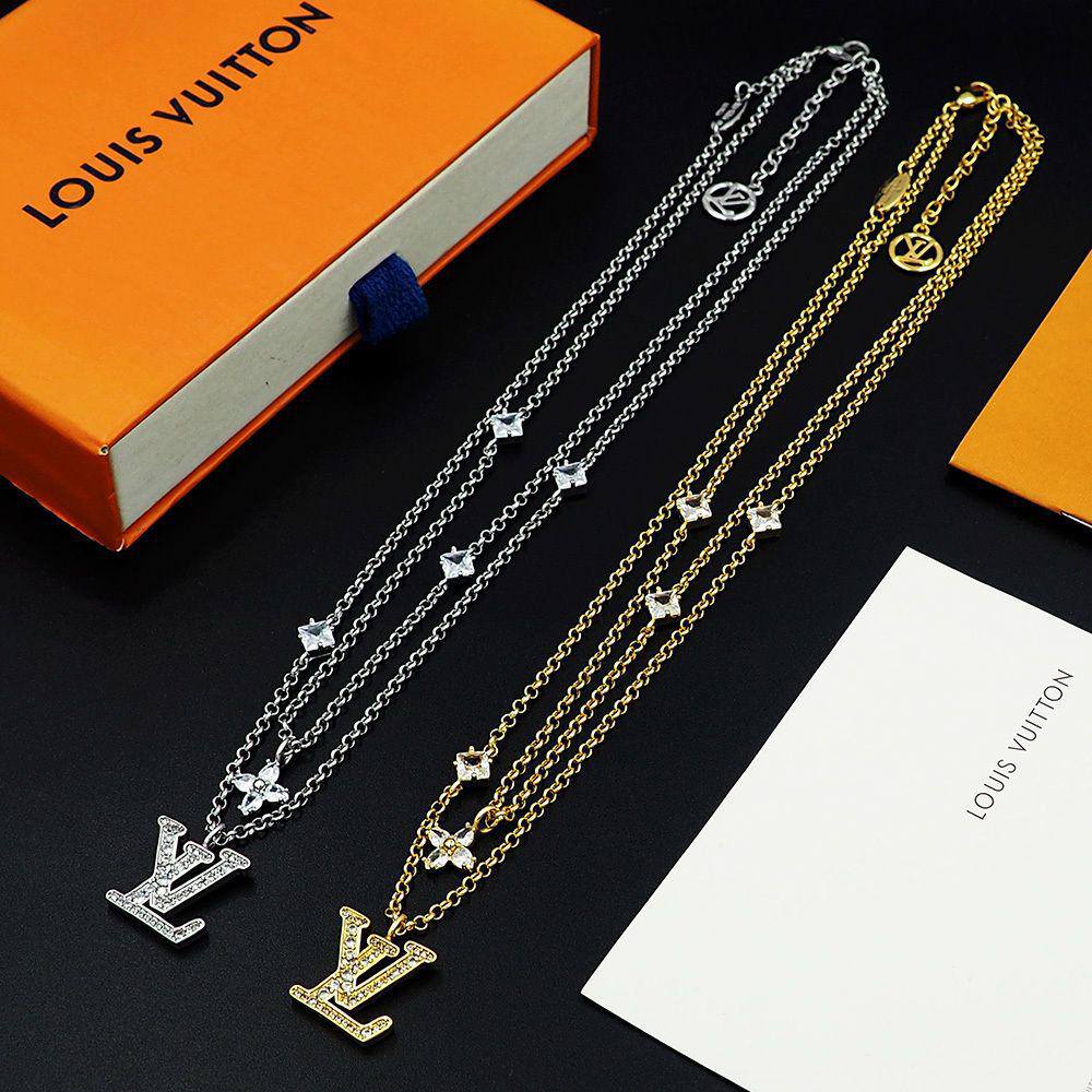 LV SET❤️‍🔥*
Necklace 🦋
Bracelet 🐦‍🔥
Earring ✨
Master quality 💯
With normal boxes 📦 
150 dhs❣️
With master box 🗃️ 
170 dhs❣️

Zain216
♥️♥️♥️